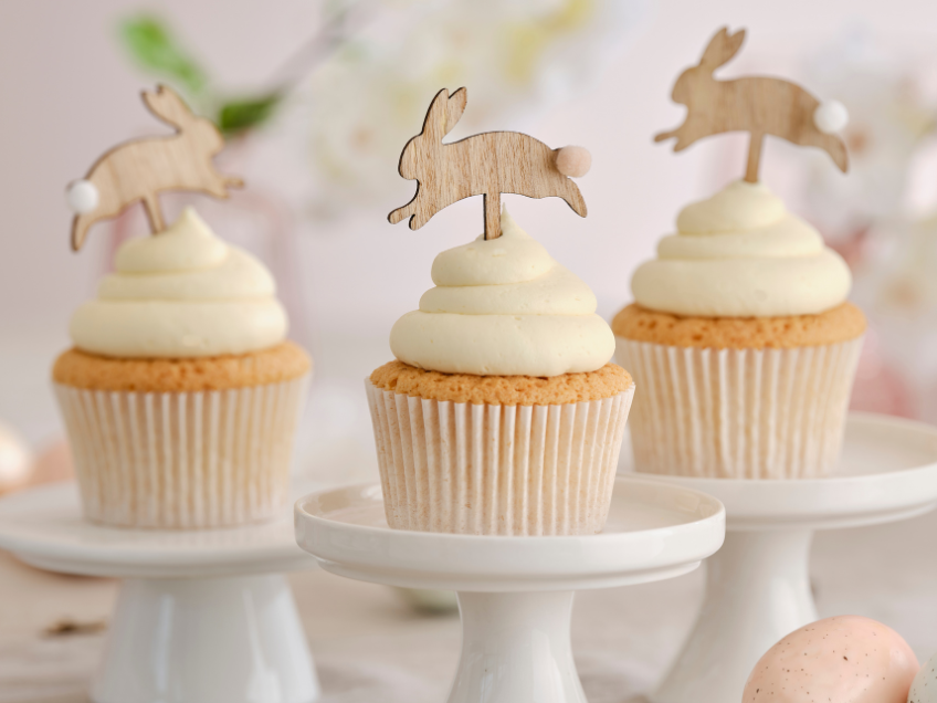 Auch normale Cupcakes und Muffins werden mit Häschen-Cake-Toppern zur Oster-Überraschung