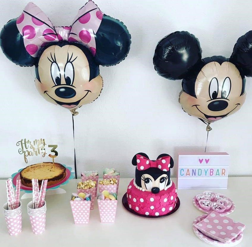 Feier einen Kindergeburtstag mit Mickey und Minnie Maus (c) caro_und_reisemaus