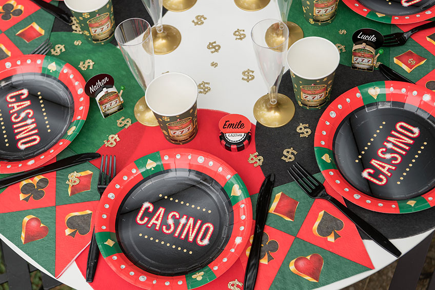 Feier einen Casino-Abend mit genialer Mottodeko mit Glücksspiel-Symbolen