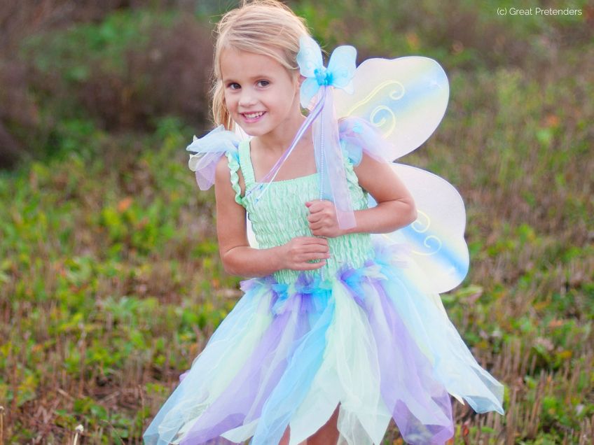 Schmetterlings-Kleid mit Flügeln & Stab als Verkleidung für kleine Feen im Alter von 5-6 Jahren (c) Great Pretenders