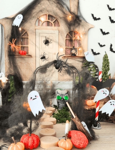 Gruselige Miniatur-Deko für deinen Wichtel zu Halloween & lustige Streiche liefert dir Pink Dots