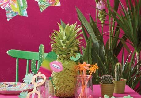 Ananas Partydeko ist ein heißer und leckerer Trend für eure Sommerparty.