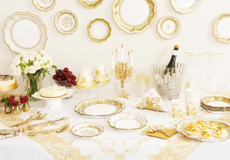 So elegant kann euer Tisch mit dem Party-Porzellan aus unserem Shop aussehen!