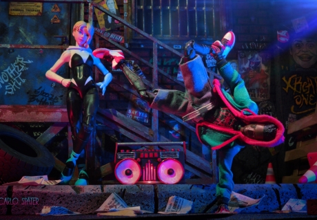 Miles Morales als Spider-Man und Gwen Stacy als Actionfiguren in Szene gesetzt (c) Carlo Später Toyphotography