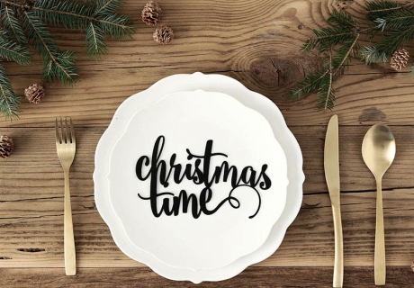 Für die Firmen-Weihnachtsfeier braucht es Dekoration, die zu deinem Unternehmen passt