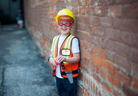 Kinderkostüm für Bauarbeiter mit Werkzeug für Kinder von 5-6 Jahren (c) Great Pretenders